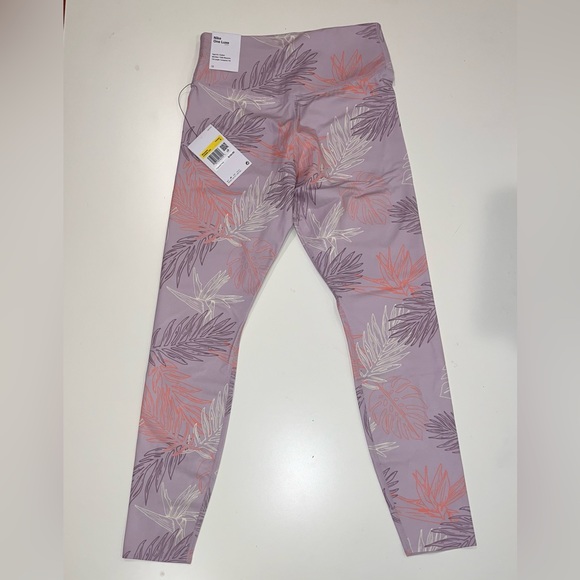 Nike One Luxe Women’s Mid-Rise 7/8 Leggings - Picture 2 of 5